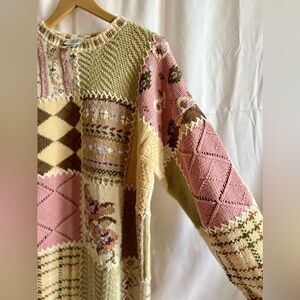 VINTAGE GRANDMA SWEATER